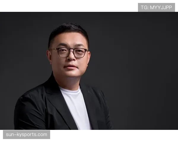 高磊家的狗都比你我活得精致